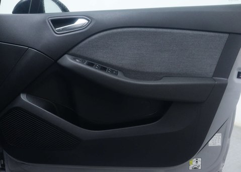 Renault Clio 1.6 Clio Techno E-Tech HEV Auto 5dr 44