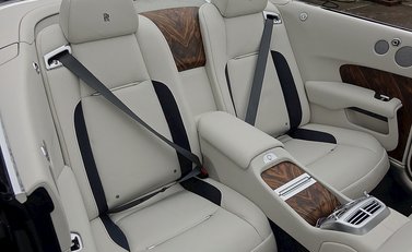 Rolls-Royce Dawn 13