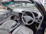 Porsche 911 CARRERA 2 CONVERTIBLE 17