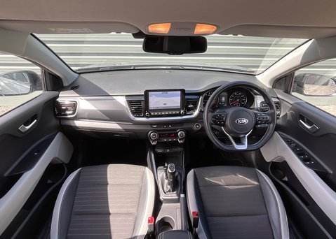Kia Stonic 1.0 T-GDi Connect 48v 17