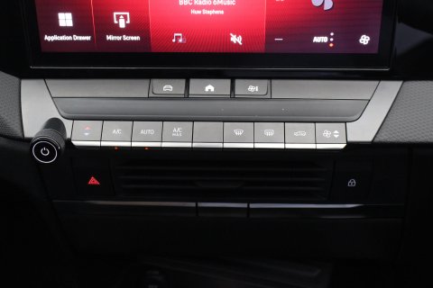 Vauxhall Astra Estate 5dr 1.2 Turbo Design Sports Tourer 19