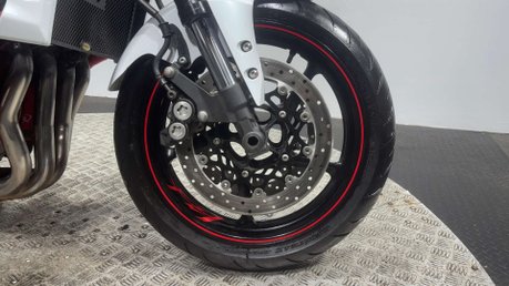 Yamaha FZ1 FAZER 2011 ONLY 19K VERY CLEAN 1000CC NAKED MOT SERVICED 24