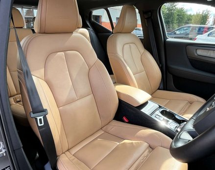 Volvo XC40 2.0 XC40 Inscription Pro T4 Auto 5dr 59