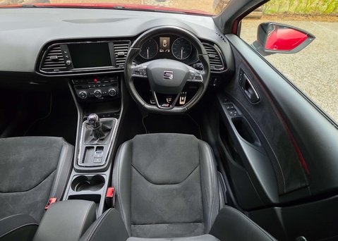 SEAT Leon 2.0 Leon Cupra 300 TSi 5dr 9