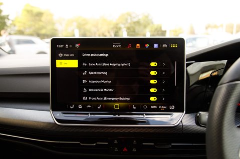 Volkswagen Golf BLACK EDITION TSI 26