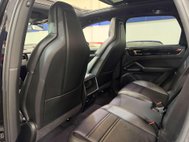 Porsche Cayenne 2.9T V6 S SUV 5dr Petrol TiptronicS 4WD Euro 6 (s/s) (440 ps) 43
