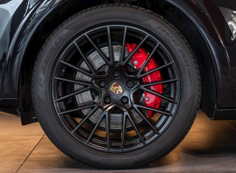 Porsche Cayenne GTS 6