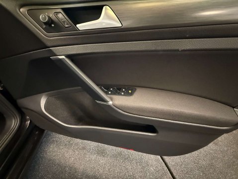 Volkswagen Golf 1.5 Golf SE Nav TSi Evo Semi-Auto 5dr 16