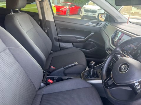 Volkswagen Polo 1.0 TSI SE Euro 6 (s/s) 5dr 23