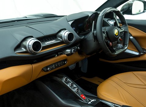 Ferrari 812 Superfast 13