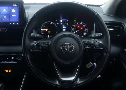 Toyota Yaris 1.5 Yaris Icon HEV CVT 5dr 18