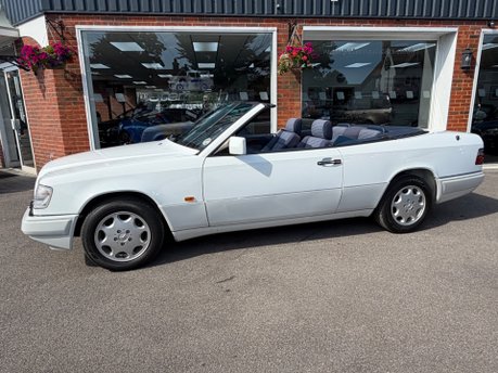 Mercedes-Benz E Class 3.2 E320 Cabriolet 2dr Petrol Automatic (217 bhp) 8