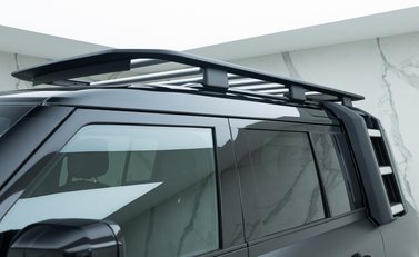 Land Rover Defender 110 V8 28