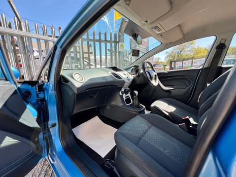 Ford Fiesta ZETEC 35