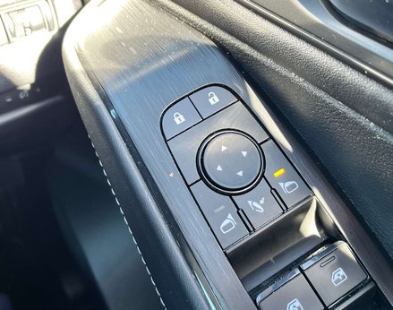 Nissan Qashqai 1.3 Qashqai N-Connecta DiG-T MHEV 5dr 63