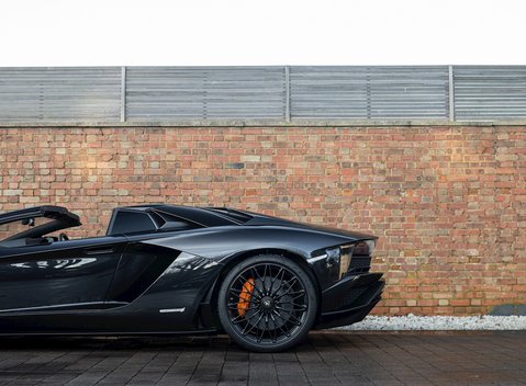 Lamborghini Aventador S LP740-4 Roadster 29