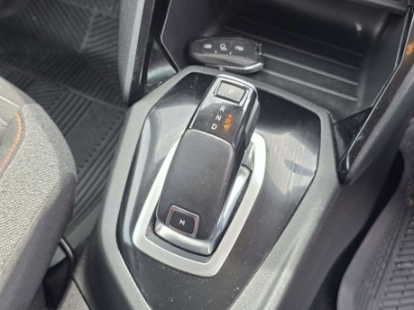 Peugeot 208 1.2 PureTech Active Premium Hatchback 5dr Petrol EAT Euro 6 (s/s) (100 ps) 11