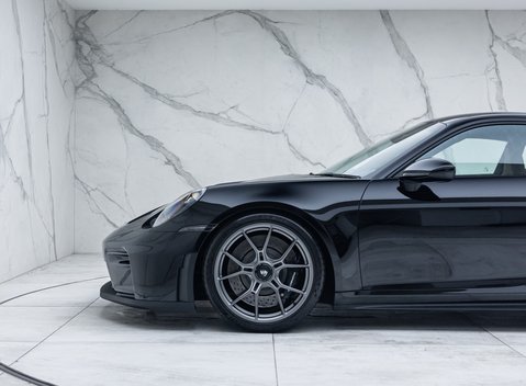 Porsche 911 GT3 TOURING (992.2) 29