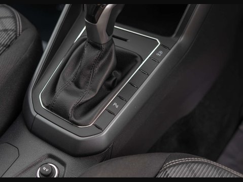 Volkswagen Polo 1.0 Polo R-Line TSI Semi-Auto 5dr 41