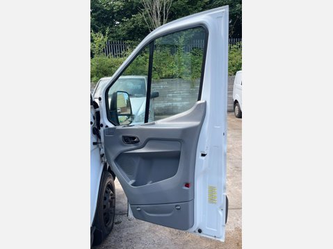 Ford Transit 2.2 TDCi 460 HDT L4 H3 4dr (18 seats) 24