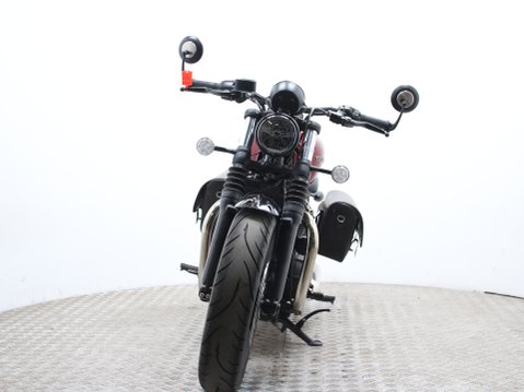 Triumph Bobber BONNEVILLE BOBBER 5