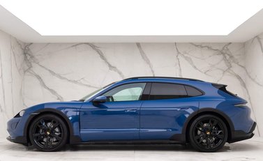 Porsche Taycan 4 CROSS TURISMO 3