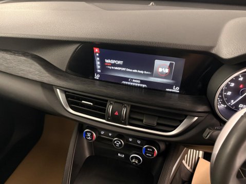 Alfa Romeo Stelvio 2.0T Nero Edizione Auto Q4 AWD Euro 6 (s/s) 5dr 22