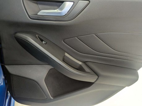 Ford Focus 1.0 Focus ST-Line X 5dr 51