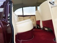 Bentley S1 Continental Mulliner Flying Spur 55