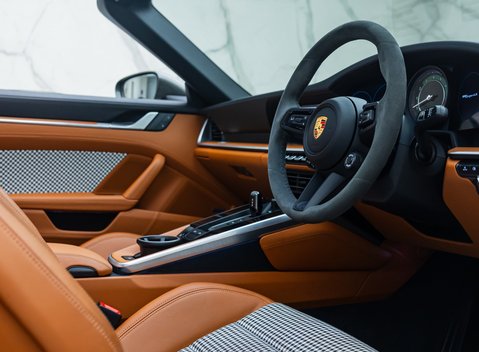 Porsche 911 Targa 4S (992) 16