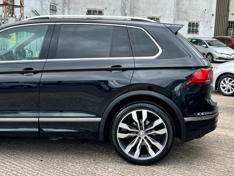 Volkswagen Tiguan R-LINE TDI BMT 4MOTION DSG 21