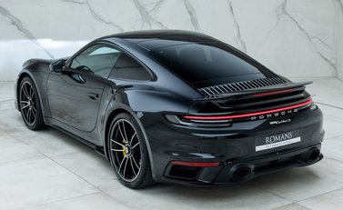 Porsche 911 Turbo S (992) 9