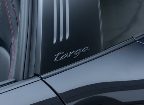 Porsche 911 Targa 4 GTS (992.2) 43