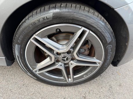 Mercedes-Benz A Class A 220 AMG LINE PREMIUM 17