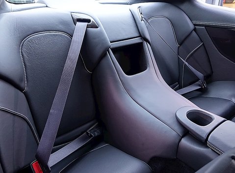 Aston Martin Vanquish 19