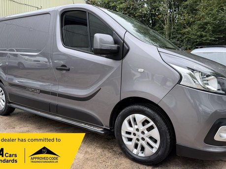 Renault Trafic 1.6 dCi ENERGY 27 Sport Nav Panel Van 5dr Diesel Manual SWB Standard Roof E