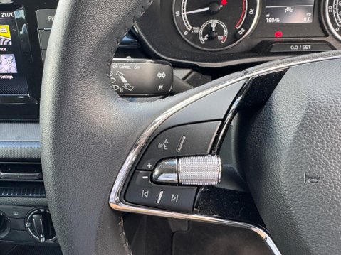 Skoda Fabia 1.0 MPI SE Comfort Euro 6 (s/s) 5dr 21