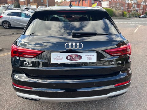 Audi Q3 TFSI SPORT 5
