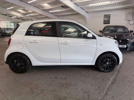 Smart Forfour 1.0 Proxy (Premium Plus) Hatchback 5dr Petrol Manual Euro 6 (s/s) (71 ps) 4