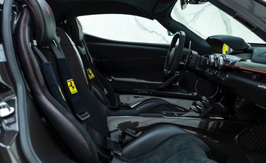 Ferrari LaFerrari 12