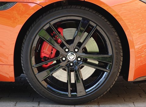 Jaguar F-Type S V8 Convertible 14