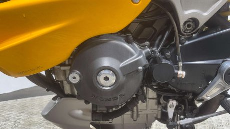 Honda VTR FIRESTORM 1997 ONLY 13K RUNS GREAT VERY CLEAN NEW MOT 1000CC VTWIN 23