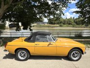 MG B ROADSTER 72
