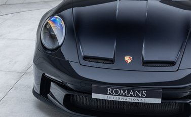 Porsche 911 GT3 TOURING (992) 33