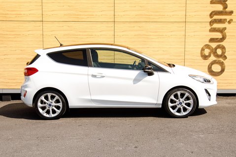 Ford Fiesta TITANIUM 12