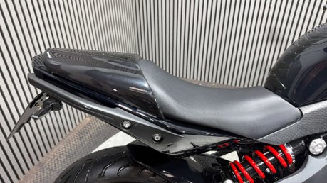 Kawasaki Er ER6 2011 ONLY 7K VERY CLEAN EXAMPLE LONG MOT IDEAL FIRST BIG BIKE 32