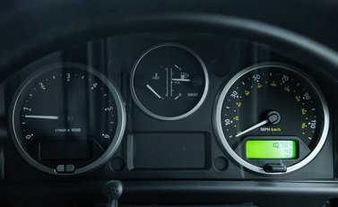 Land Rover Defender 90 XS 17