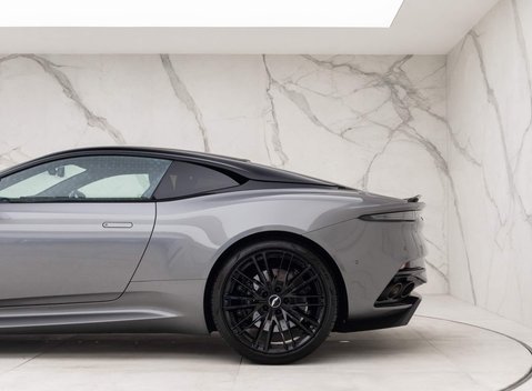 Aston Martin DBS Superleggera 27