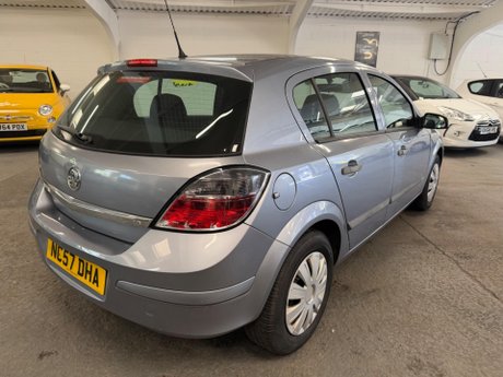 Vauxhall Astra 1.8i 16v Life 5dr 8