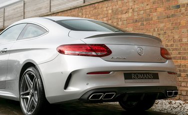 Mercedes-Benz C Class C63 Coupe 23